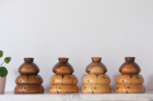 Spring, Summer, Autumn, and Winter (Haru Natsu Aki Fuyu) 春 夏 秋 冬 by Watanabe Yuji 渡辺雄二 (1951-)