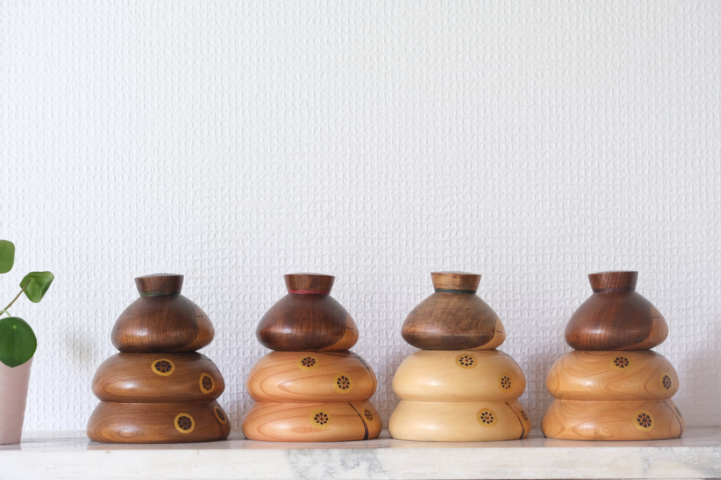 Spring, Summer, Autumn, and Winter (Haru Natsu Aki Fuyu) 春 夏 秋 冬 by Watanabe Yuji 渡辺雄二 (1951-)