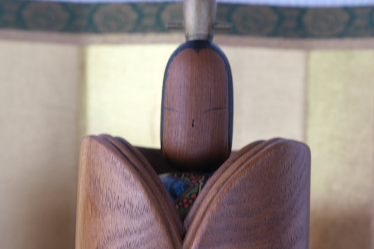 Refined Elegance (Kōga) 興雅 by Shozan Shido 志形尚山 (1932-1995) | Emperial Couple | 31 cm and 34,5 cm