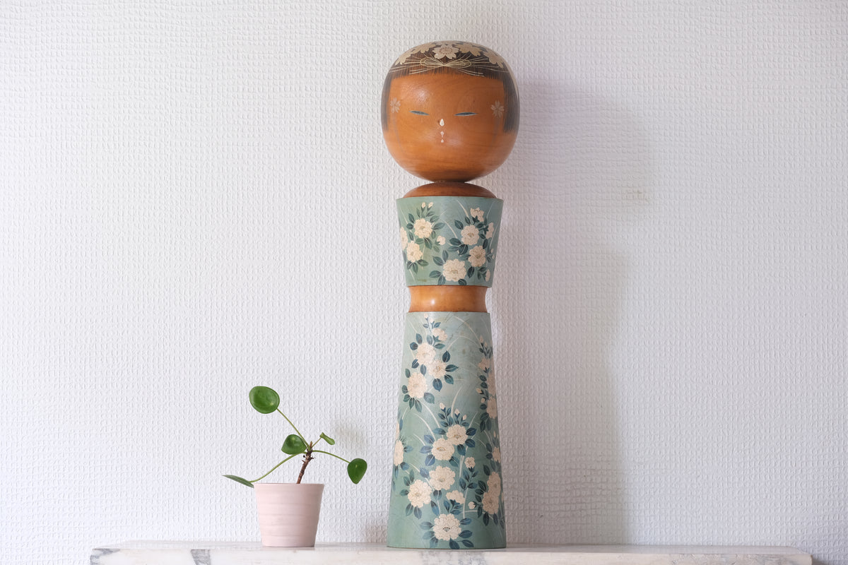 Kokeshi Art by Kurasawa Toshie 倉澤敏恵 (1935-2011) | 48,5 cm