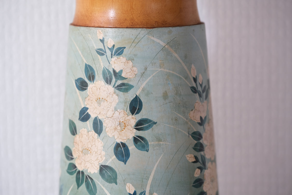 Kokeshi Art by Kurasawa Toshie 倉澤敏恵 (1935-2011) | 48,5 cm