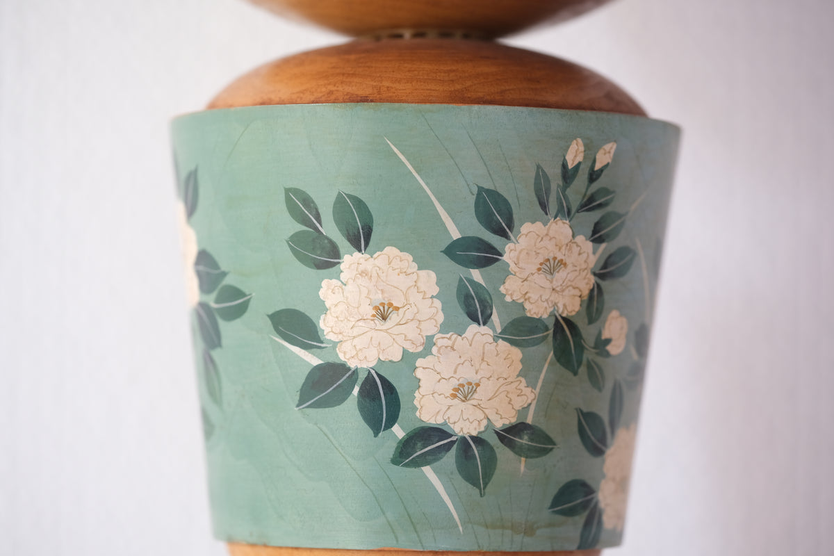 Kokeshi Art by Kurasawa Toshie 倉澤敏恵 (1935-2011) | 48,5 cm