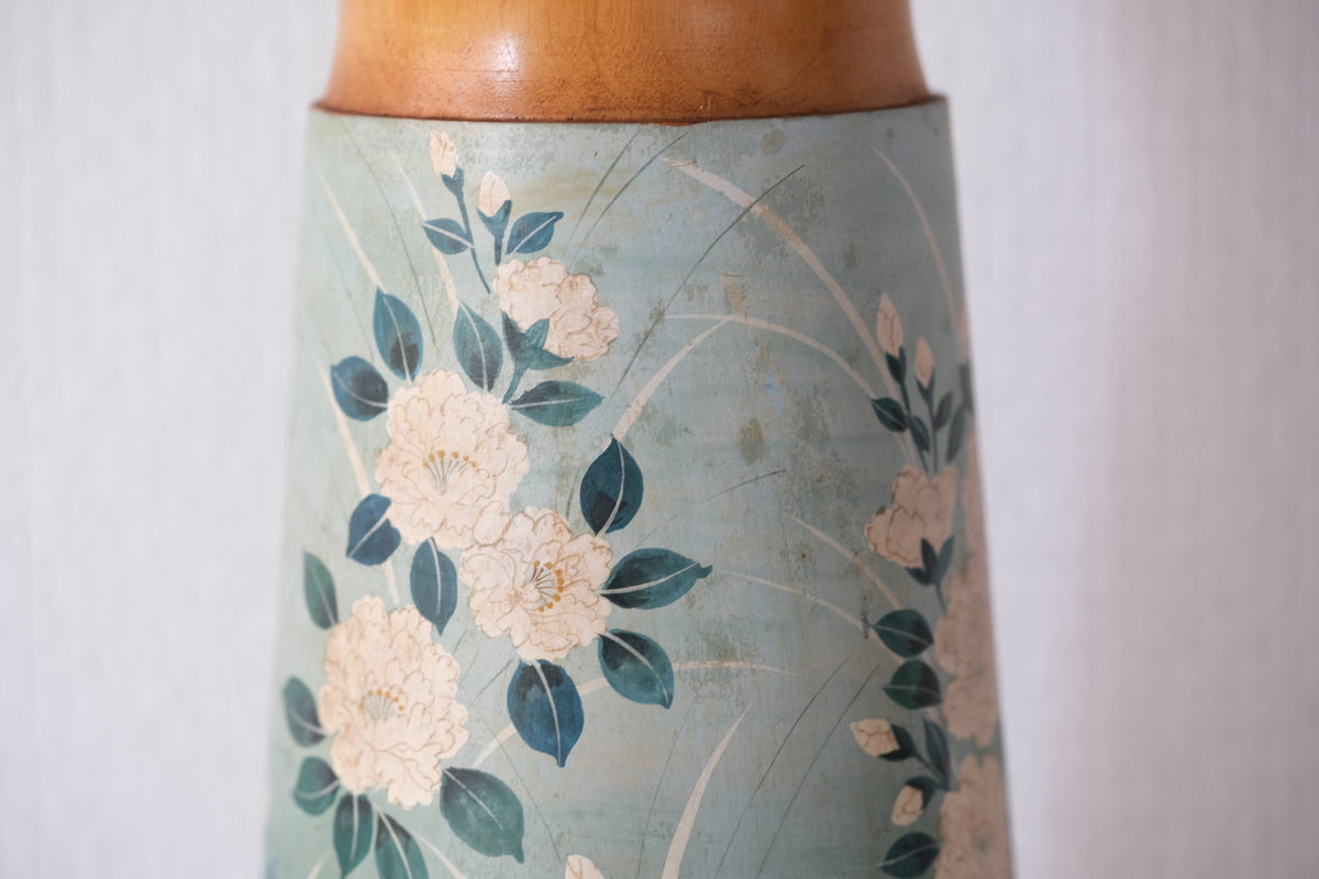 Kokeshi Art by Kurasawa Toshie 倉澤敏恵 (1935-2011) | 48,5 cm