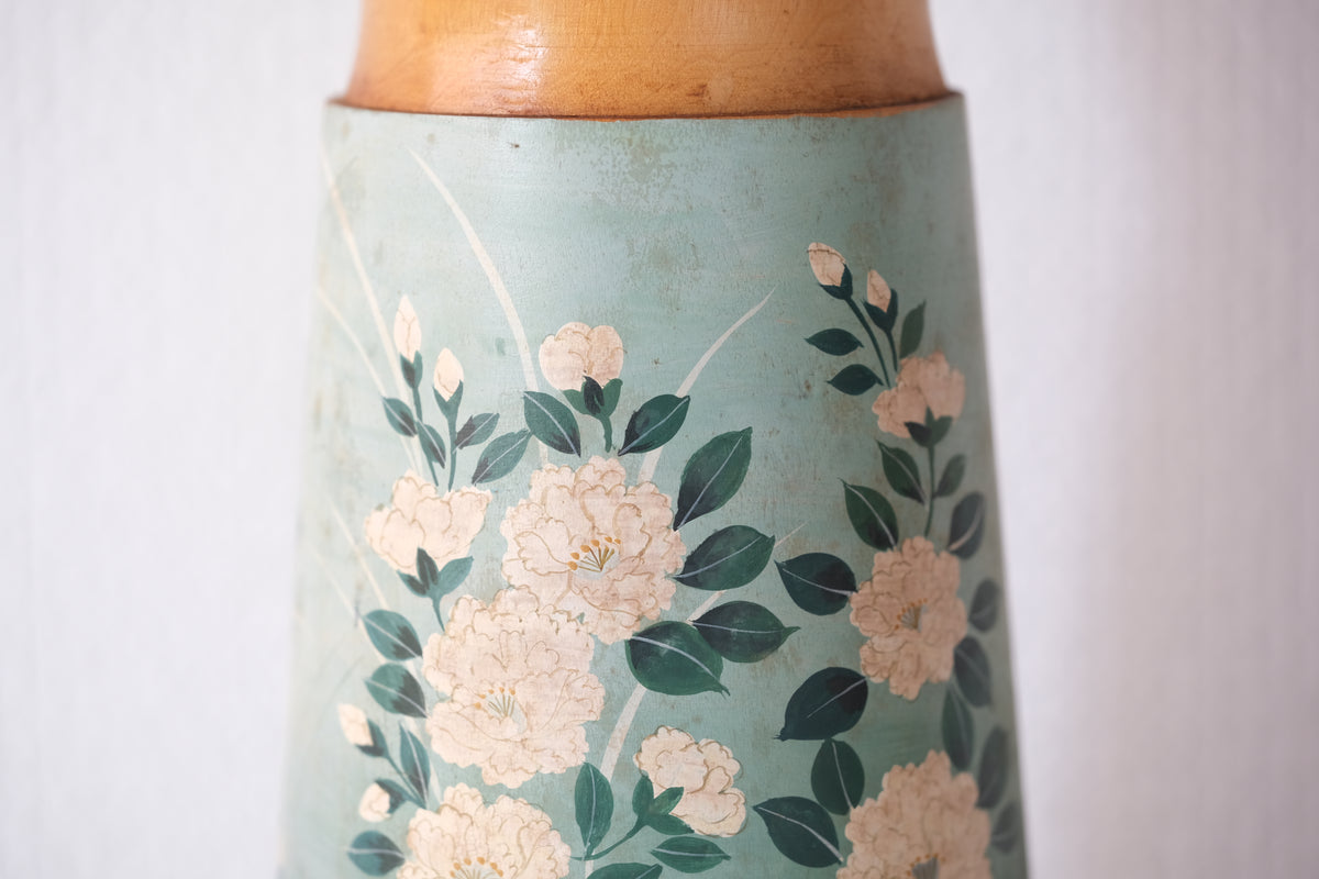 Kokeshi Art by Kurasawa Toshie 倉澤敏恵 (1935-2011) | 48,5 cm
