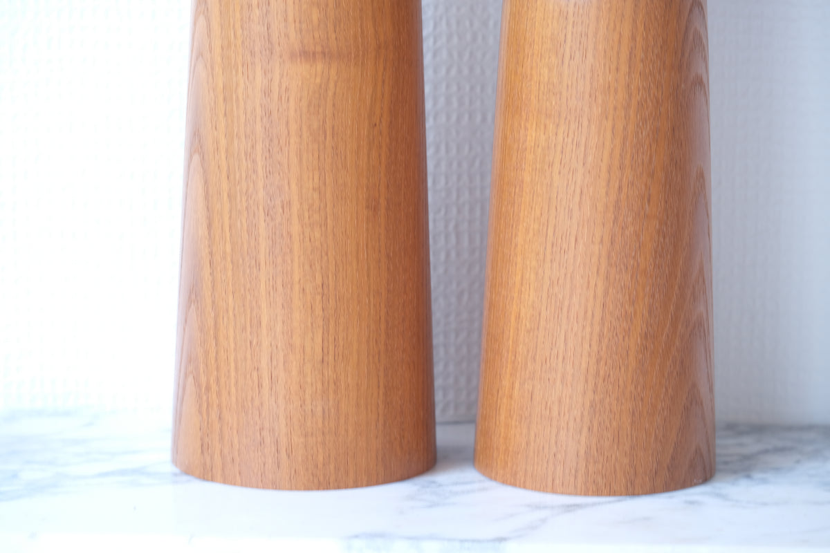 Kokeshi Art by Sansaku Sekiguchi 関口 三作 (1925-2018) | 65 cm and 67,5 cm