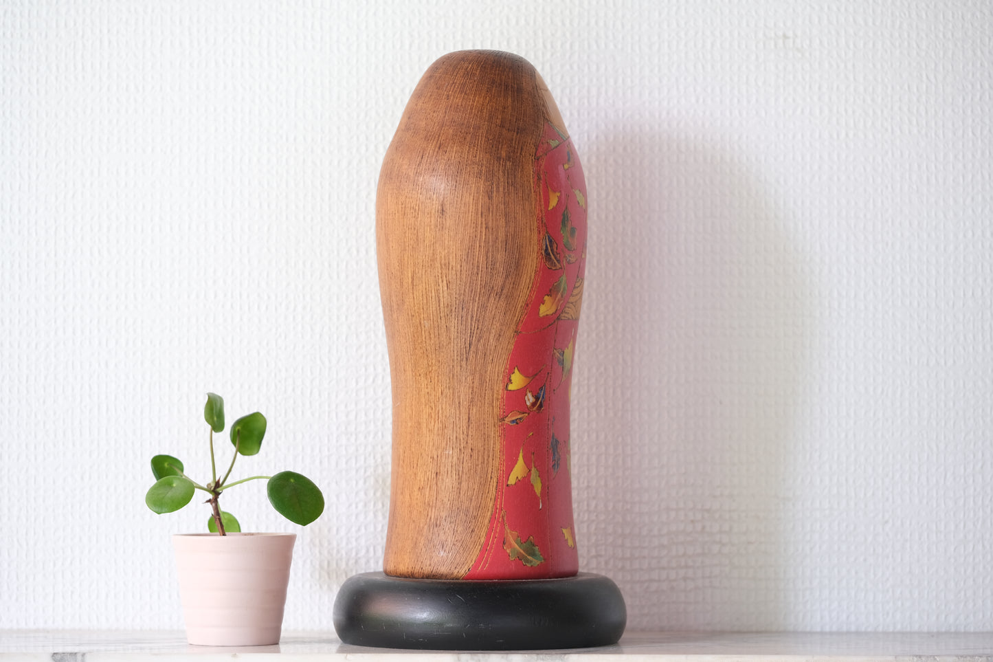 Kokeshi Art by Oki Yasunobu 沖 泰宣 (1955-) | 31,5 cm