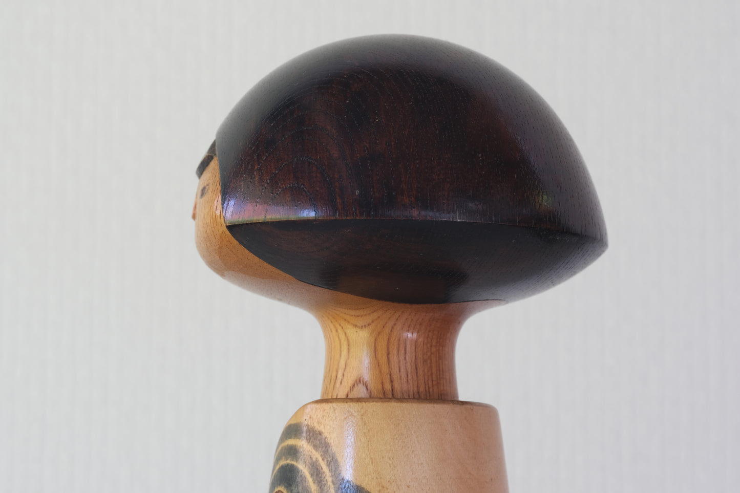 Flower Girl (Hana Otome) 花乙女 by Watanabe Yuji 渡辺雄二 (1951-)