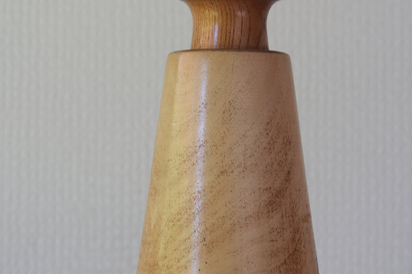 Flower Girl (Hana Otome) 花乙女 by Watanabe Yuji 渡辺雄二 (1951-)