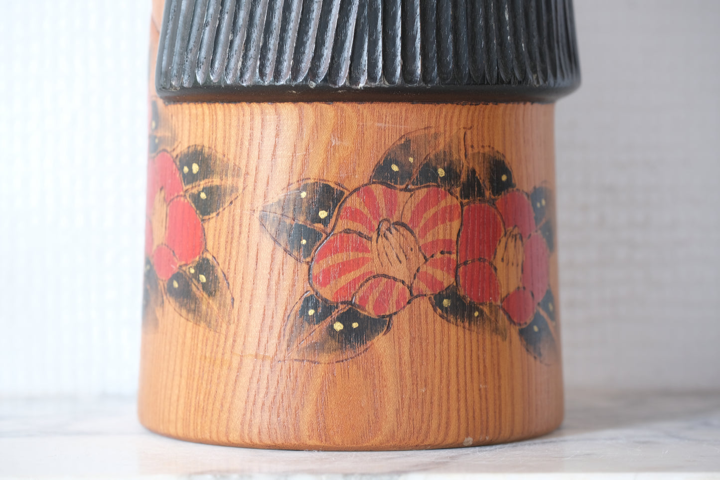 Camellia Mountain (Tsubakiyama) 椿山 by Kato Tatsuo 加藤龍雄 (1940-) | 29 cm