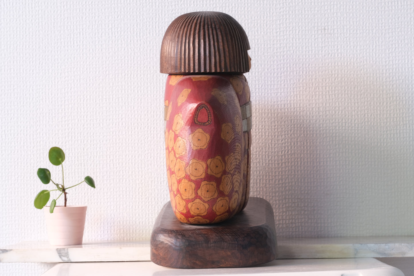 Kokeshi Art by Sansaku Sekiguchi 関口 三作 (1925-2018) | Dated: 1985 | 34 cm