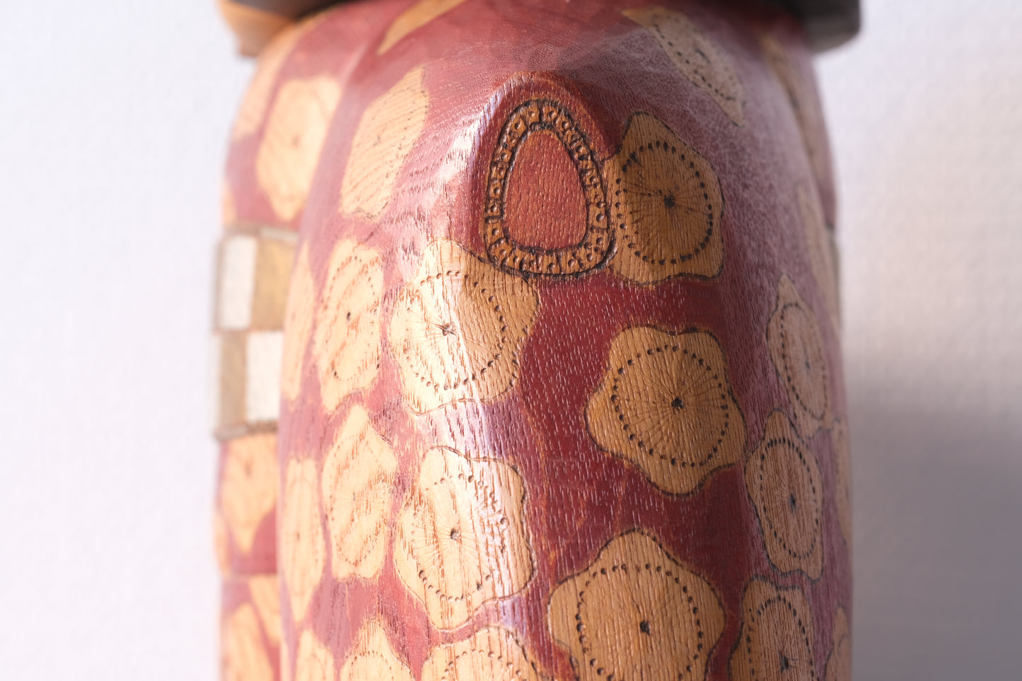 Kokeshi Art by Sansaku Sekiguchi 関口 三作 (1925-2018) | Dated: 1985 | 34 cm