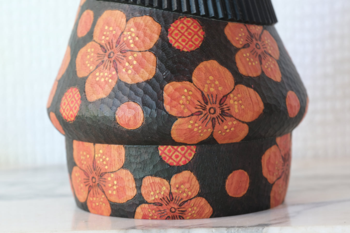 Peach Blossom (Momoka) 桃花 by Watanabe Yuji 渡辺雄二 (1951-)