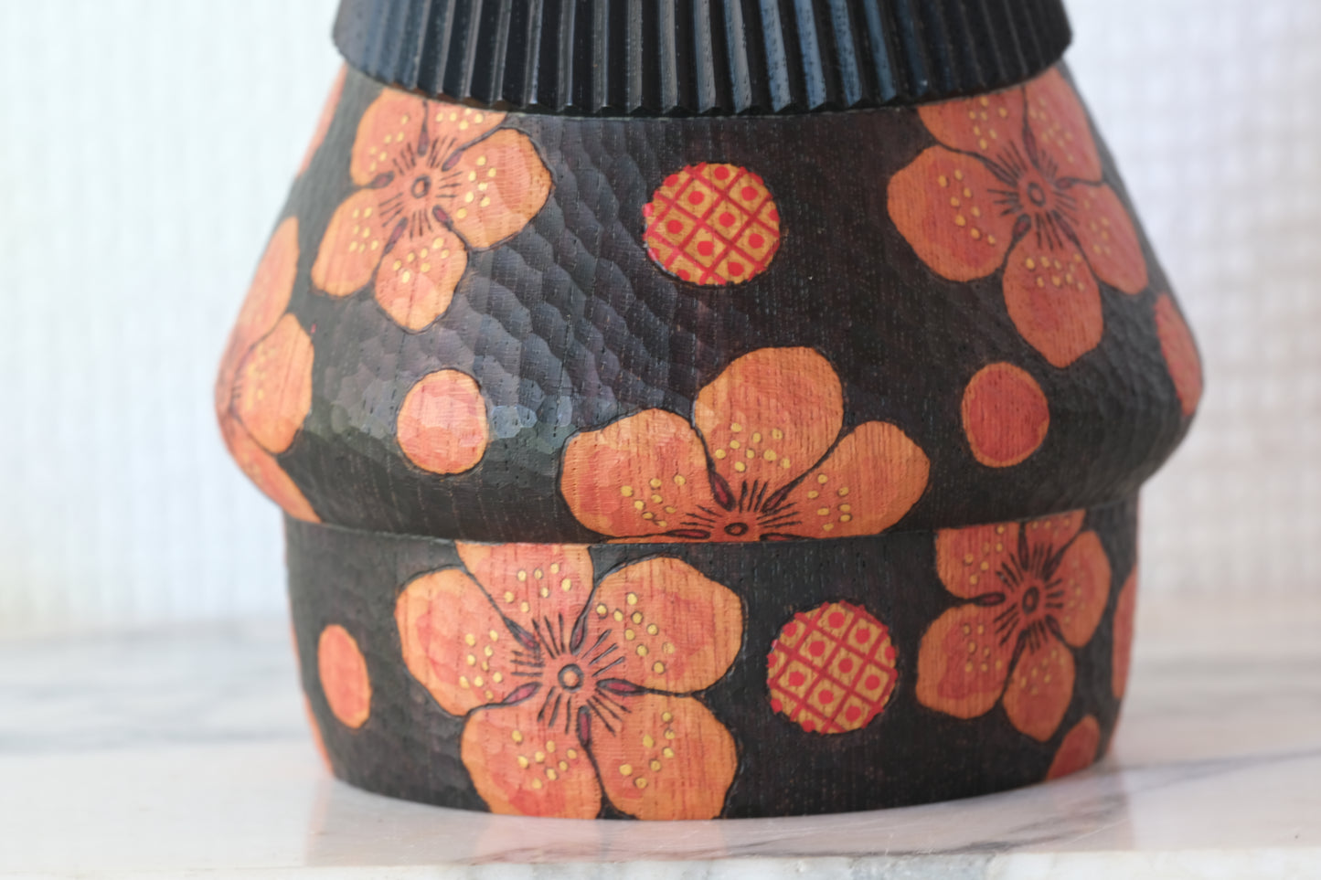 Peach Blossom (Momoka) 桃花 by Watanabe Yuji 渡辺雄二 (1951-)