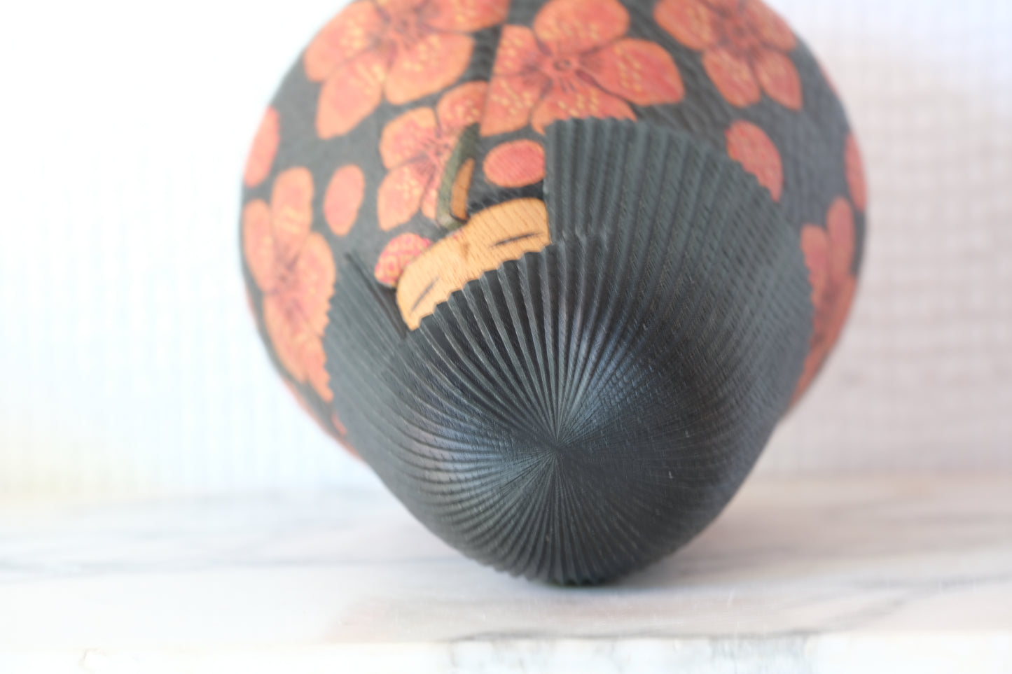 Peach Blossom (Momoka) 桃花 by Watanabe Yuji 渡辺雄二 (1951-)