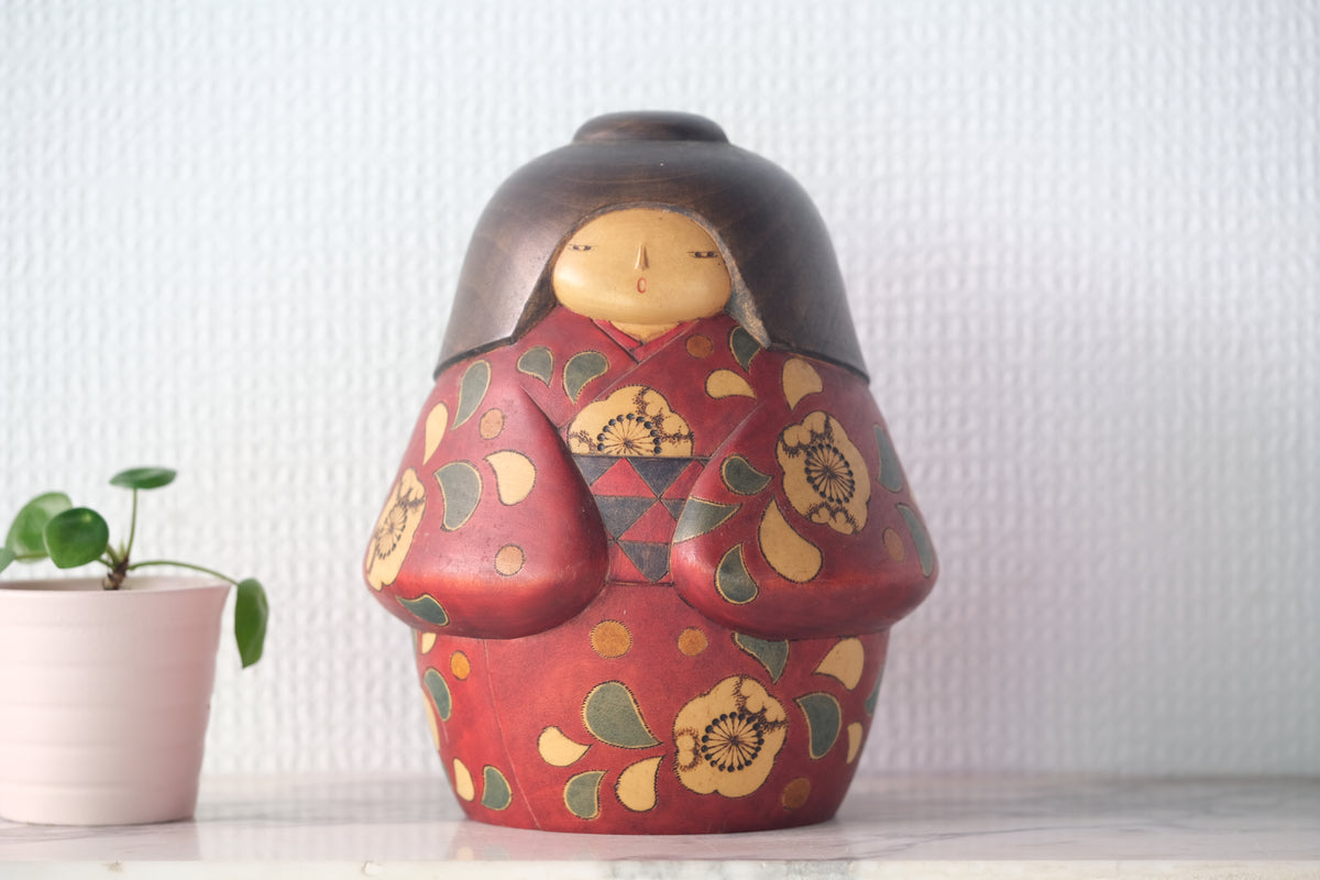 Flower Child (Hanawakame) 花童女 by Watanabe Yuji 渡辺雄二 (1951-) | 18 cm