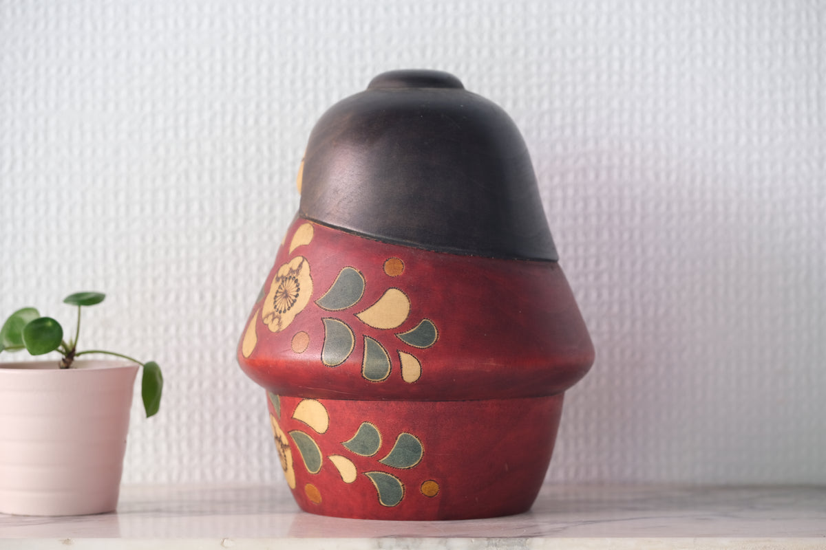Flower Child (Hanawakame) 花童女 by Watanabe Yuji 渡辺雄二 (1951-) | 18 cm