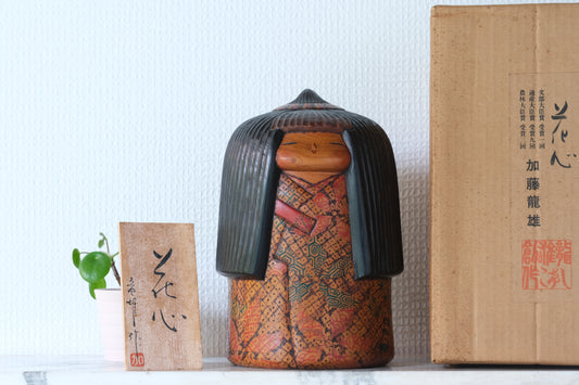 Flower Heart (Kashin) 花心 by Kato Tatsuo 加藤龍雄 (1940-)