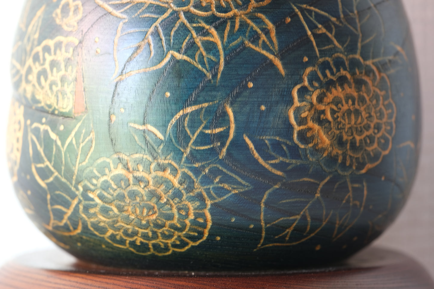 Kokeshi Art by Sansaku Sekiguchi 関口 三作 (1925-2018) with Hydrangea Flowers