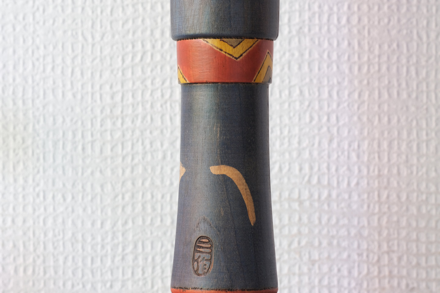 Refined Elegance (Iki) 粋 by Sansaku Sekiguchi 関口 三作 (1925-2018) | 38 cm